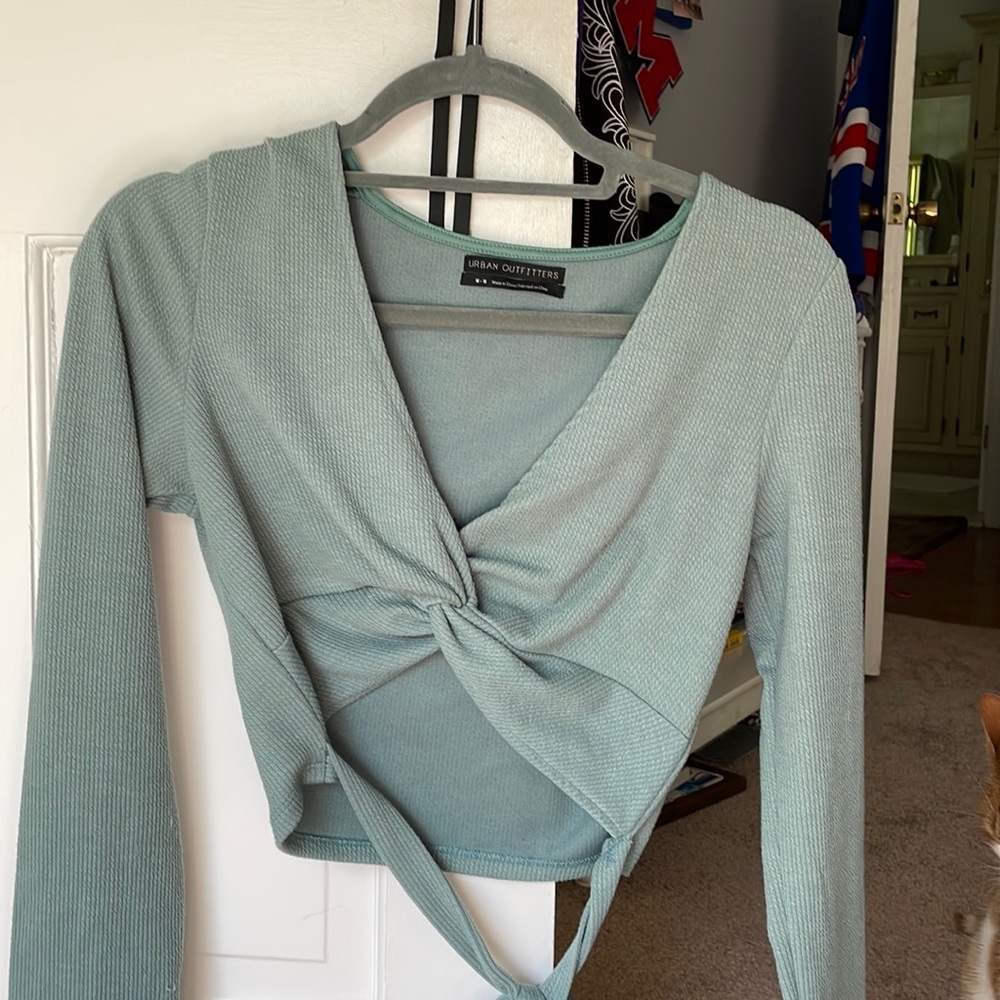 Longsleeve Urban Outfitters Wrap Around Tie Top Size M